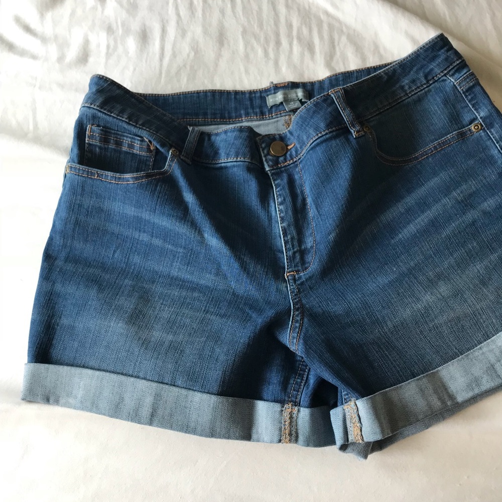 NY and Co brand new never worn Jean Shorts